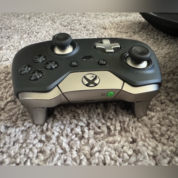 Elite Wireless Controller - Black Will Add Charging Cable - Picture 6 of 7